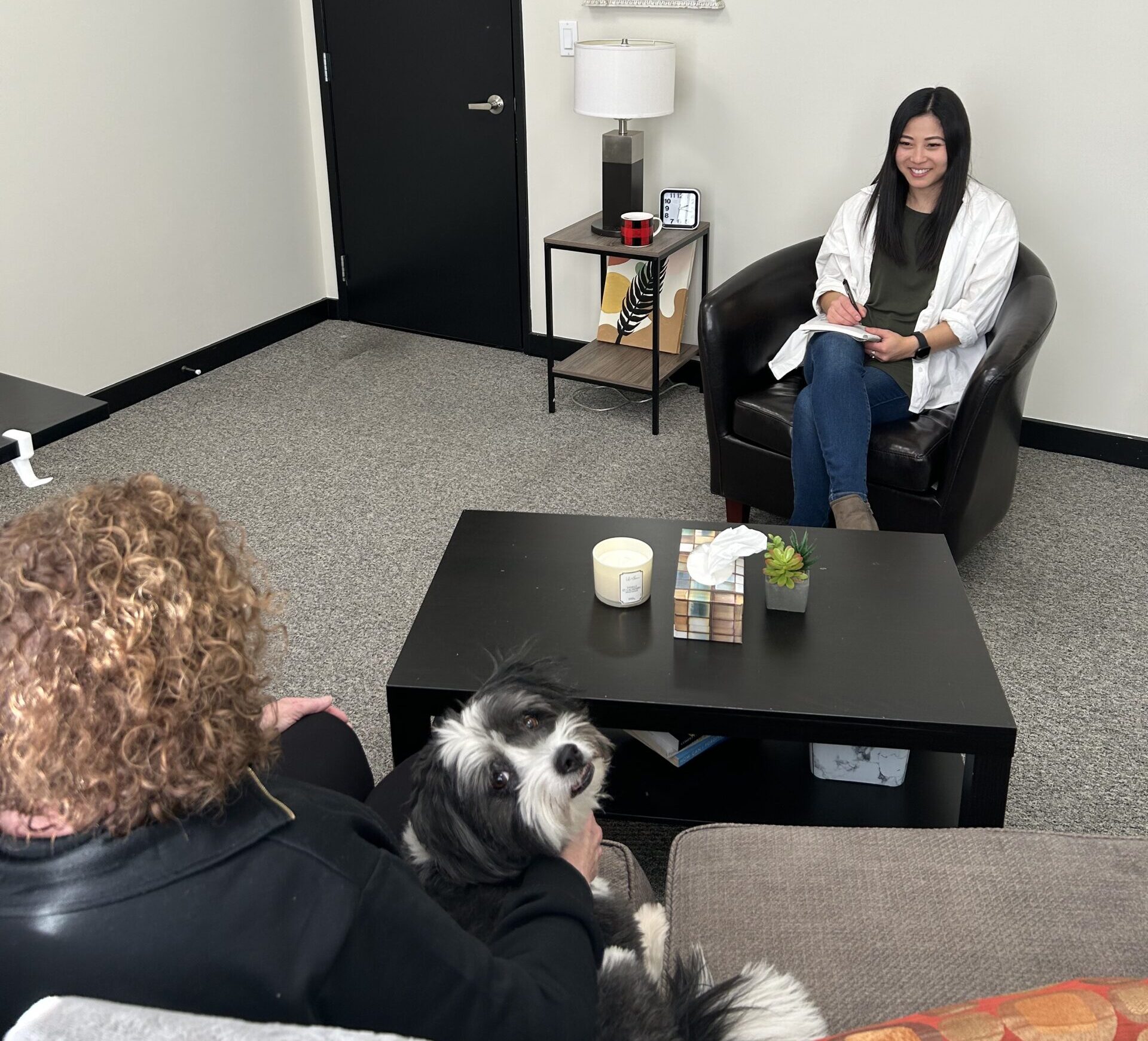 Clinical counsellor in Kelowna offering Animal assisted therapy, dog therapy.